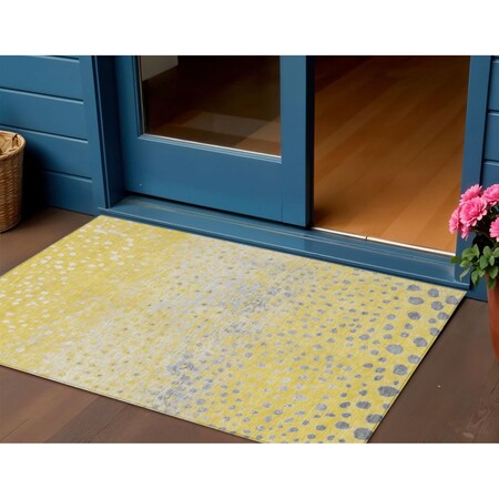 Homeroots 3' X 5' Yellow And Gold Abstract Washable Indoor Outdoor Area Rug 609468