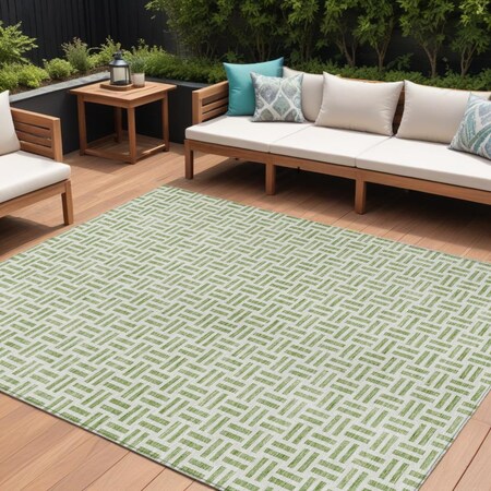 Homeroots 8' X 10' Sage And Ivory Geometric Washable Indoor Outdoor Area Rug 614716