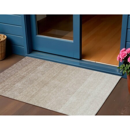 Homeroots 3' X 5' Beige And Ivory Ombre Washable Indoor Outdoor Area Rug 595781