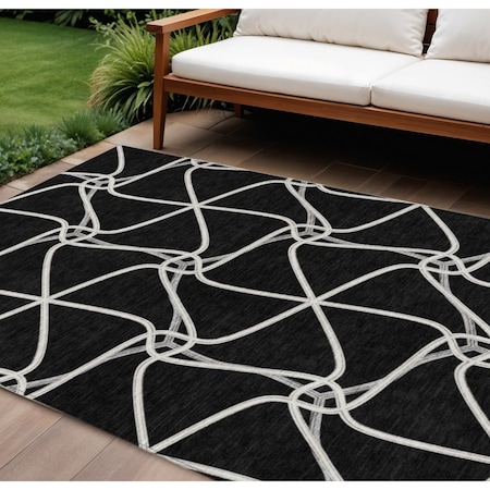 Homeroots 9' X 12' Black And Ivory Geometric Washable Indoor Outdoor Area Rug 612855