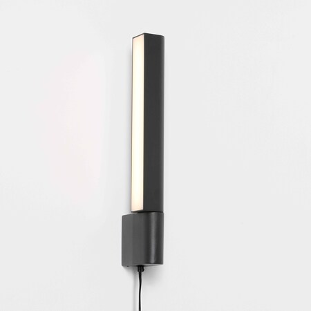 Vidalite Ma'or Black Wall Sconce with Rotatable Light, Integrated LED Ambient Light, 3000K, 620 Lumens CE1008829