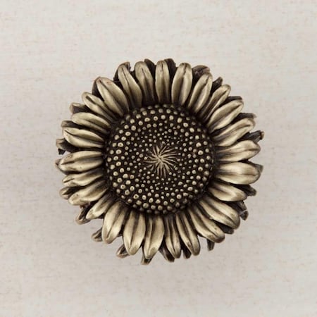 Acorn Mfg Artisan Collection Sunflower Knob, Antique Brass DQ8AP