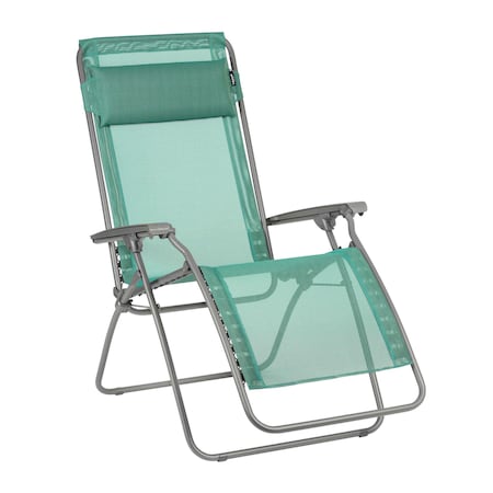 Homeroots 27" Green Metal Outdoor Zero Gravity Chair with Green Cushion 373474