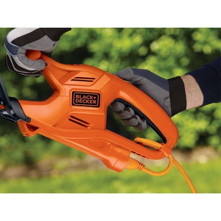 Black & Decker 17 in. Hedge Trimmer TR117