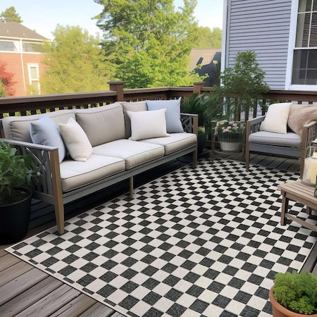 World Rug Gallery Contemporary Checkered Weather Resistant Reversible Indoor/Outdoor Rug 5 ft x 7 ft Black WR114BLACK5X7