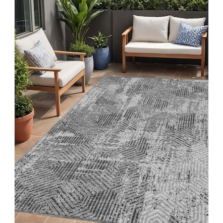 Homeroots 5' X 8' Gray And Charcoal Geometric Washable Indoor Outdoor Area Rug 594552