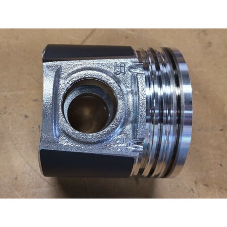 John Deere PISTON, JOHN DEERE OEM RE551599 RE551599