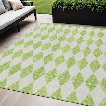Homeroots 5' X 8' Lime Green And Ivory Geometric Washable Indoor Outdoor Area Rug 577062
