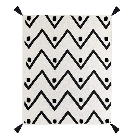 Homeroots 50" X 60" Black and White Woven Cotton Chevron Throw Blanket with Tassels 516489