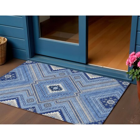 Homeroots 3' X 5' Blue Gray And Ivory Tribal Washable Indoor Outdoor Area Rug 598100