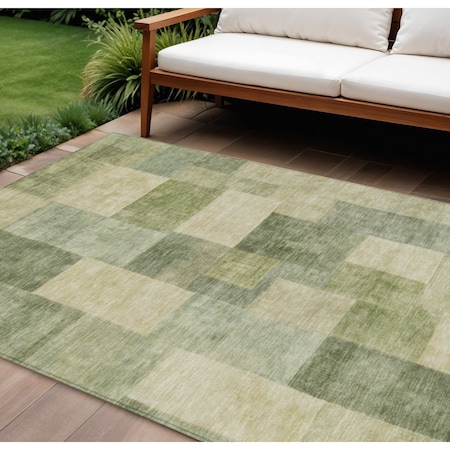 Homeroots 10' X 14' Artichoke Green Geometric Washable Indoor Outdoor Area Rug 608261
