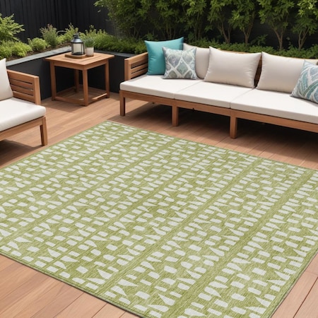Homeroots 8' X 10' Sage And Ivory Geometric Washable Indoor Outdoor Area Rug 613750
