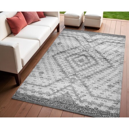 Homeroots 4' X 6' Gray Geometric Handmade Indoor Outdoor Area Rug 557211