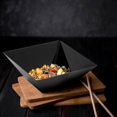 Smarty Had A Party 3 qt. Black Square Plastic Serving Bowls (24 Bowls), 24PK 6907-CASE