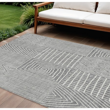 Homeroots 10' X 14' Gray And Ivory Geometric Washable Indoor Outdoor Area Rug 596937