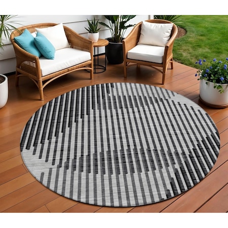 Homeroots 8' Gray And Black Round Geometric Washable Indoor Outdoor Area Rug 597639