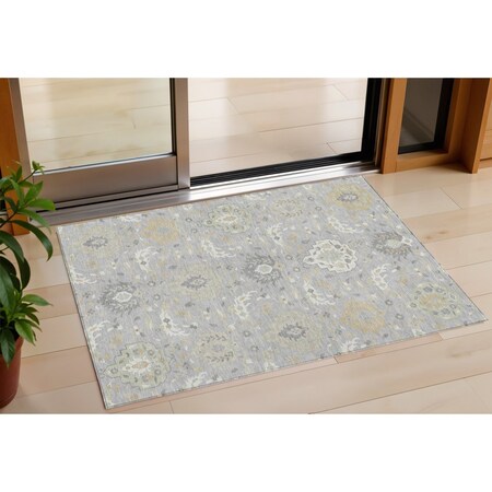 Homeroots 3' X 5' Gray Ivory And Gold Damask Washable Indoor Outdoor Area Rug 599418