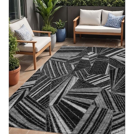 Homeroots 5' X 8' Black And Gray Geometric Washable Indoor Outdoor Area Rug 594756