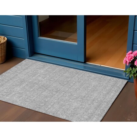 Homeroots 3' X 5' Gray Silver And Ivory Floral Washable Indoor Outdoor Area Rug 582344