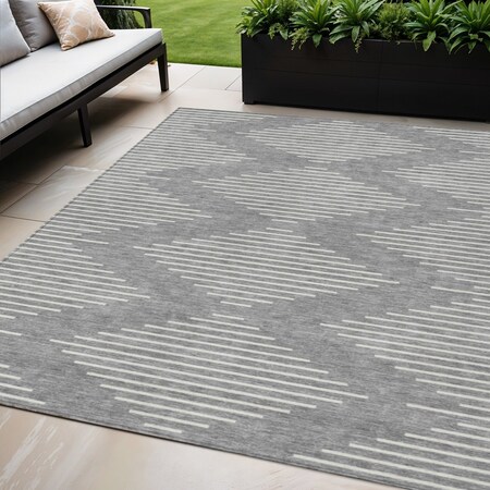 Homeroots 5' X 8' Gray And Ivory Geometric Washable Indoor Outdoor Area Rug 598575