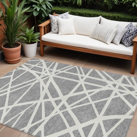Homeroots 8' X 10' Gray And Ivory Geometric Washable Indoor Outdoor Area Rug 600459