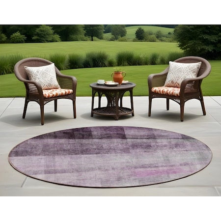 Homeroots 8' Purple Round Ombre Washable Indoor Outdoor Area Rug 563669