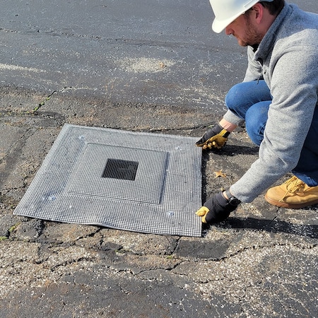 Enpac 30''L x 30''W Oil-Absorbing Grate Guardian, Spilltration Material, Above-Grate Filter, Gray 43-3030-GGH