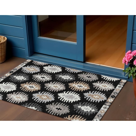 Homeroots 3' X 5' Black Ivory And Taupe Southwestern Washable Indoor Outdoor Area Rug 615116
