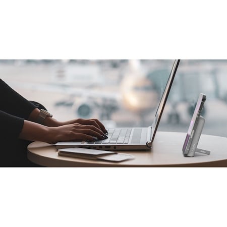 Belkin Belkin BoostCharge Magnetic Wireless Power Bank 5K + Stand - For iPhone 13 Pro, iPhone 12 - 5000 mAh - White BPD004BTWT