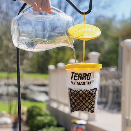 Terro Fly Magnet Disposable Outdoor Fly Trap T524