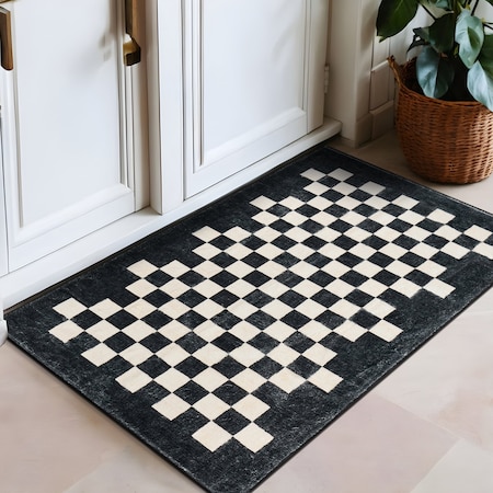 World Rug Gallery Contemporary Checkered Border Washable Non Slip Area Rug 2 ft x 3 ft Black WR81BLACK2X3