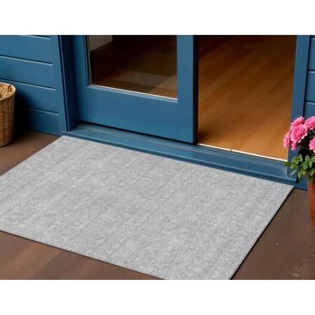 Homeroots 3' X 5' Silver Gray And Ivory Floral Washable Indoor Outdoor Area Rug 582374
