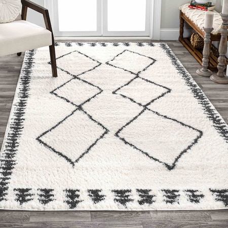 Jonathan Y Calvia Moroccan Diamond Shag White/Gray 3 ft. x 5 ft. Area Rug MOH404A-3