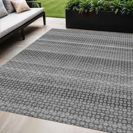 Homeroots 5' X 8' Gray And Silver Striped Washable Indoor Outdoor Area Rug 610595