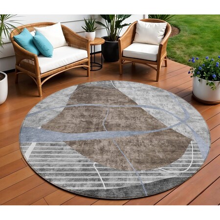 Homeroots 8' Chocolate Gray And Charcoal Round Abstract Washable Indoor Outdoor Area Rug 587580