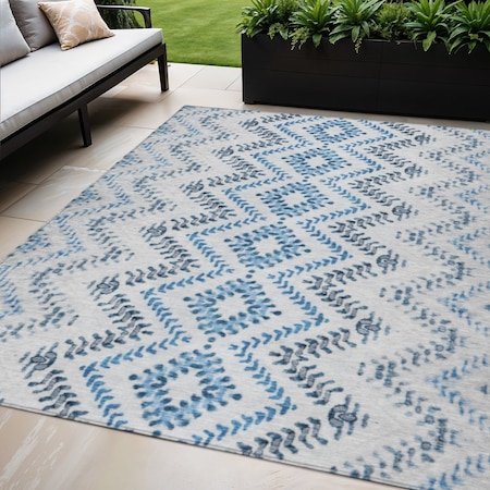 Homeroots 5' X 8' Navy Blue And Denim Blue Geometric Washable Indoor Outdoor Area Rug 581546