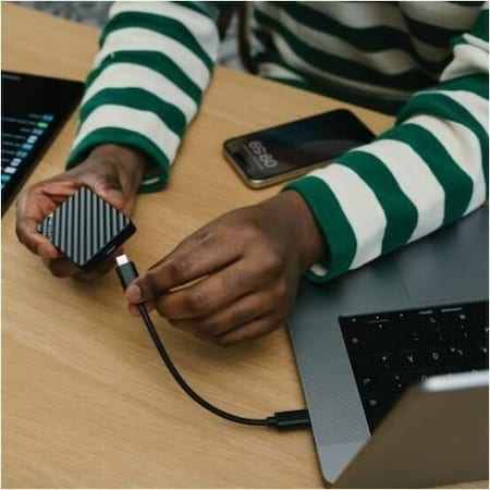 Verbatim Americas 2TB STORE N GO MINI STRIPE SSD 32036