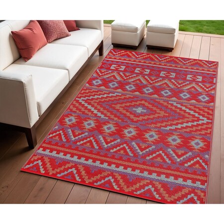 Homeroots 4' X 6' Red Geometric Indoor Outdoor Area Rug 555591