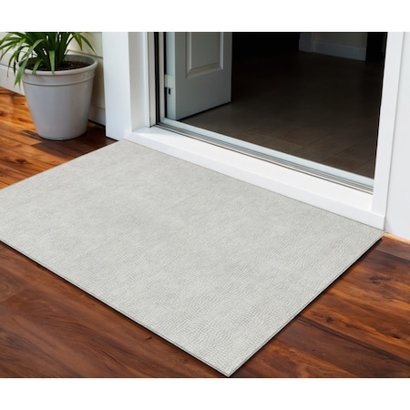 Homeroots 3' X 5' Silver And Gray Geometric Washable Indoor Outdoor Area Rug 602449