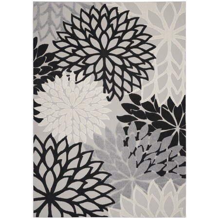Homeroots 7' X 10' Black And White Floral Indoor Outdoor Area Rug 546686