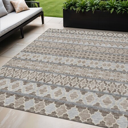 Homeroots 5' X 8' Taupe Beige And Gray Quatrefoil Washable Indoor Outdoor Area Rug 583259