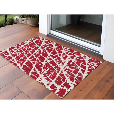 Homeroots 3' X 5' Red And White Abstract Washable Indoor Outdoor Area Rug 559319