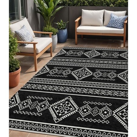 Homeroots 5' X 8' Black And Ivory Southwestern Washable Indoor Outdoor Area Rug 593649