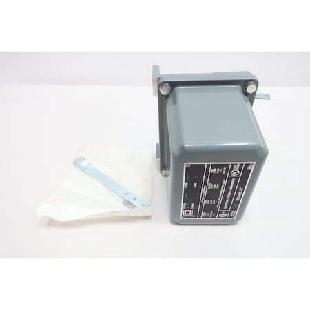 Square D FLOAT SWITCH 32V-DC 115-575V-AC 9036GW1
