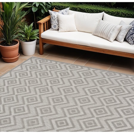 Homeroots 9' X 12' Gray And Silver Indoor Outdoor Area Rug 522122