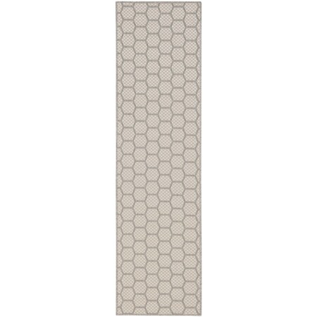 Homeroots 6' Gray And Ivory Geometric Indoor Outdoor Area Rug 556323