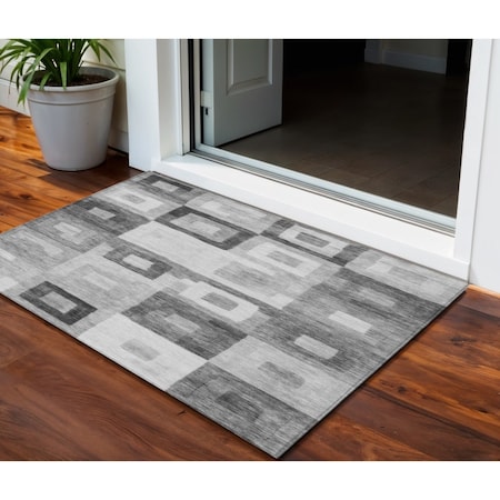 Homeroots 3' X 5' Gray And Charcoal Geometric Washable Indoor Outdoor Area Rug 605037