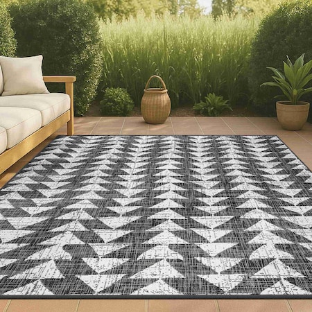 Jonathan Y Andratx Modern Tribal Geometric Black/Ivory 8 ft. x 10 ft. Indoor/Outdoor Area Rug SMB126E-8
