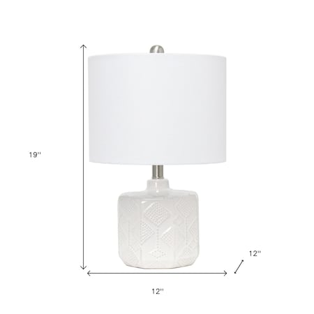 Homeroots 19" Off White Novelty Table Lamp With White Drum Shade 643472
