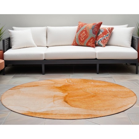 Homeroots 8' Round Orange Round Abstract Washable Non Skid Indoor Outdoor Area Rug 559753